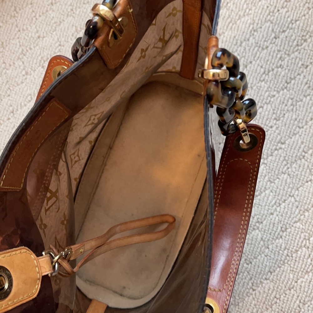 Louis Vuitton - Picture 4 of 12